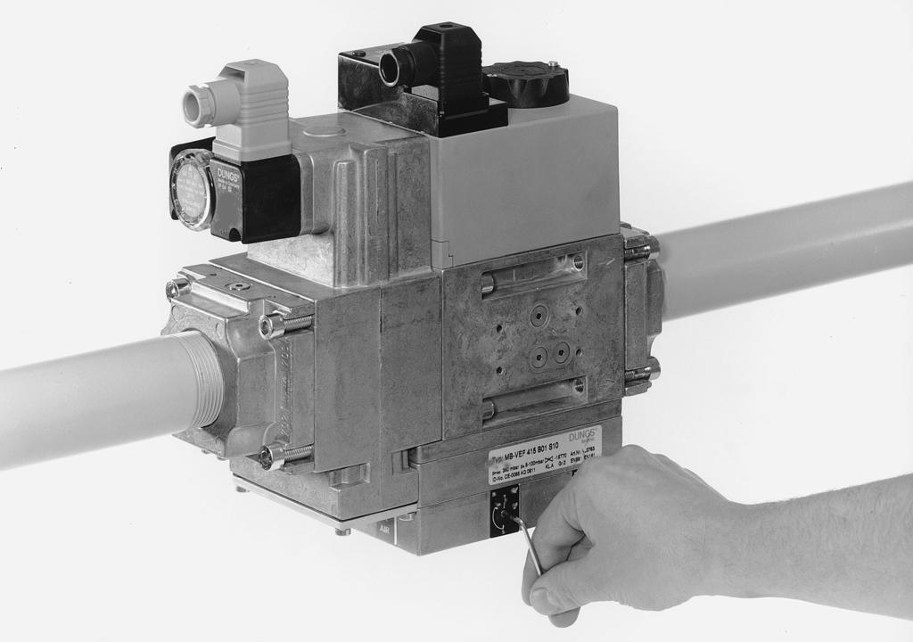 Indstillingsværdierne skal på stedet tilpasses efter anlægsbetingelserne. Overhold ubetinget brænderproducentens vejledning! Tryckregleringsdelen är förinställd på fabriken.