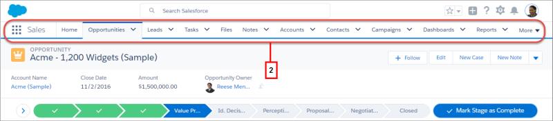 Haluatko siirtyä Lightning Experiencen ja Salesforce Classicin välillä? Näet myös linkkejä siihen.
