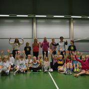 JUNIORITENNIS Mini- miditenniskiertueen 3. osakilpailu 29.11. pelattiin Freedom Fund arenalla Mini- ja miditennispelaajat täyttivät lauantaiaamuna Freedom Fund arenan tennis- ja sulkapallokentät.