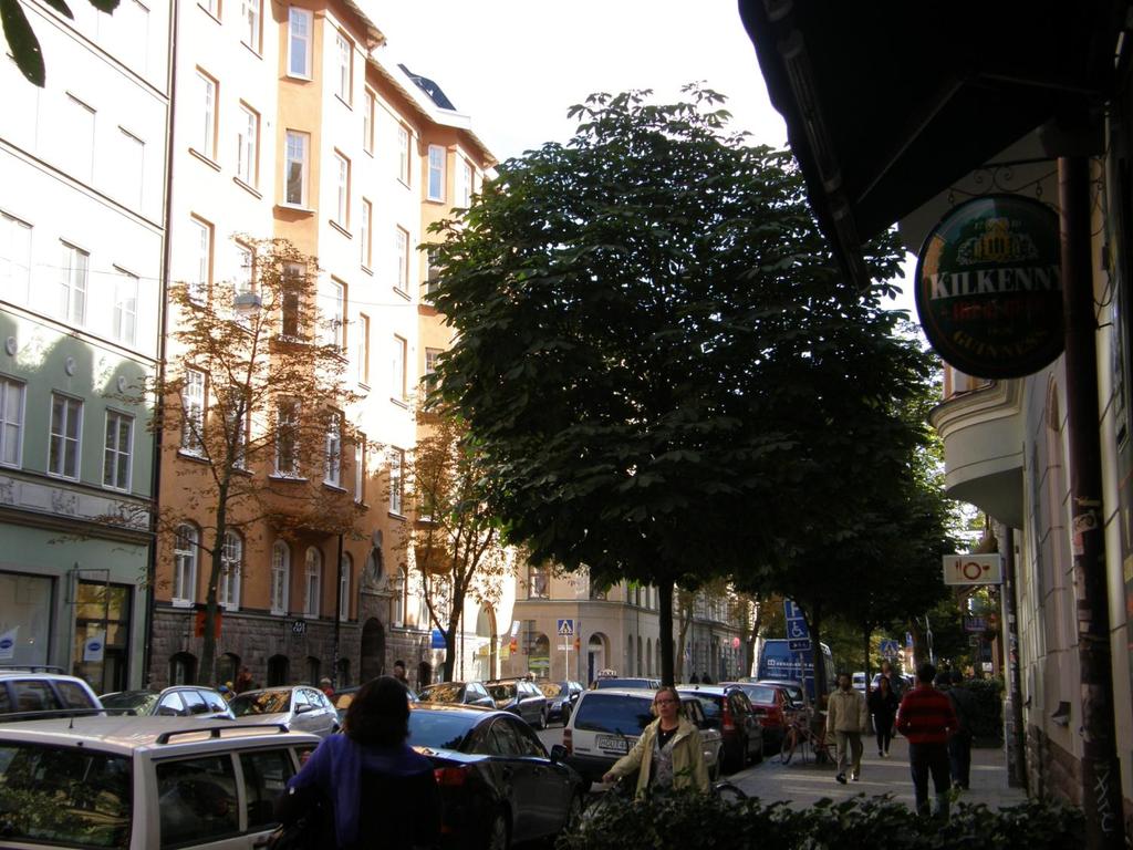 Swedenborgsgatan trees without and with structural soil Planted around