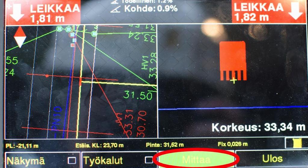 9 Kuva 5. Työkoneen kuljettajalla olevan päätteen näkymä rakenteiden työstö- ja mittausvaiheessa. Kuvassa kuljettaja on valinnut mittapisteeksi kauhan keskikohdan. 2.