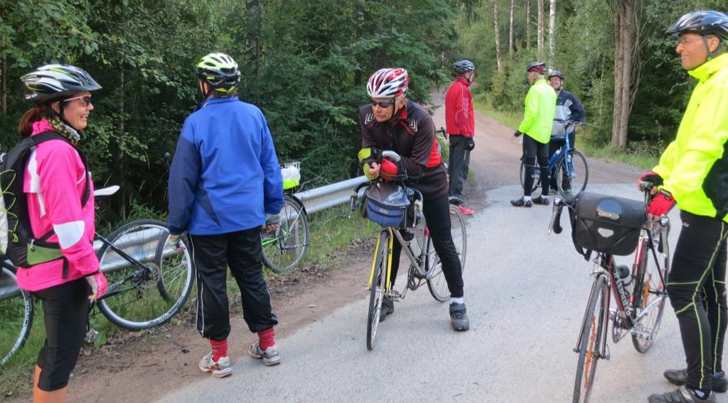 JANAKKALAN LATU ry Toimintakertomus 2016 5(8) Pyöräilyt: Torstaipyöräilyt aloitettiin 5.5.2016 ja niitä jatkettiin joka viikko 1.9.2016 asti.