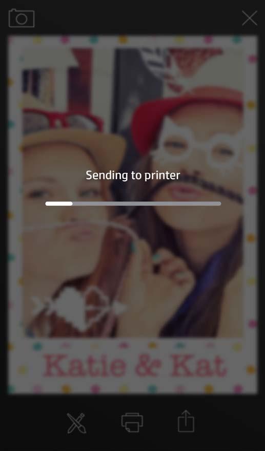 Valokuvan tulostus 1. Lähetä valokuva HP Sprocket -valokuvatulostimeen napauttamalla tulostuskuvaketta. 2.