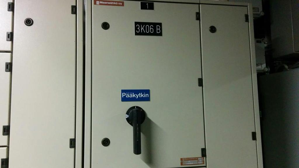 16 3.9 3K06B Kuvassa 10 oleva keskus sijaitsi aivan keskuksen 3K06 vieressä samassa paikassa. Keskuksesta ei ollut yhtään dokumenttia tallella ja katkaisijoille ei oltu merkattu osoitteita.