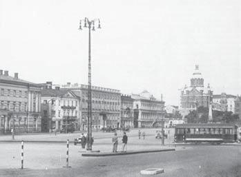 Valaisinkalusteiden ulkonäön tulee soveltua ympäristöön ja kaupunkikuvaan, Kaupungin valot -raportti Kaupungin valot raportista ilmenee, että 1960 80-luvuilla sekä Y- että KPV-valaisimien tilalle