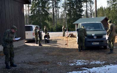 Kouluttajina toimivat kurssinjohtajan Tuomo Pohjantulen lisäksi Arto Koistinen, Esa Simpanen, Ilkka Jaakola, Marko Rekola ja A-P Riipinen.