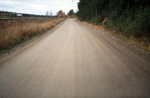 Pinnan epätasaisuuden vuoksi ei ajonopeutta tarvitse hiljentää.