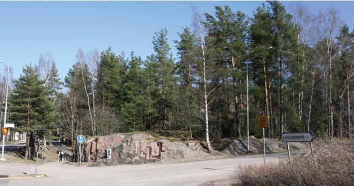 Espoonlahden ajotunnelin suuaukko ja työmaa-alue kuvattuna lännestä Espoonlahden ajotunneli ja rakentamisvaiheen aikainen työmaa-alue, vaihtoehtoinen sijainti Espoonlahden ajotunnelin osalta on