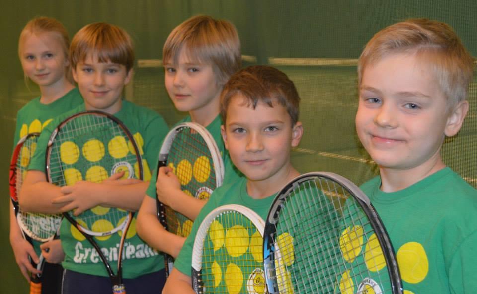 Green Team - 05-07 syntyneitä pelaajia, pelaajat koostuvat pääosin 2014-2015 kauden Orange Teamin pelaajista - ryhmäkoko 5-6 - Green Teamin pelaajat ovat käyneet valmennuksessa vähintään kolme kautta