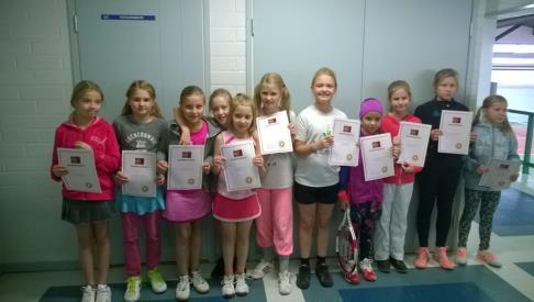 Syys-lokakuun kisatuloksia KILPATENNIS Mini- ja Midtennis kiertue, GTn kisa Minitennikseen osallistuivat Leo Asuja, Jan Moed, Inkeri Haakana, Nadja Salmelin, Marie Salmivuori ja Anna Vilhunen.