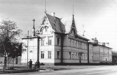 Herrojen talo, Palosaarentie 34.