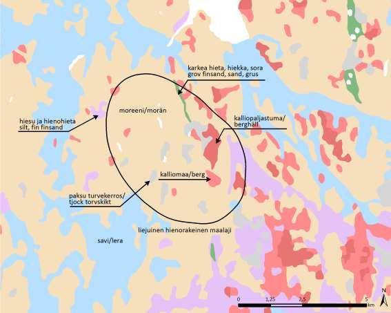 Kuva 9.12. Maaperä hankealueella (GTK 2014). Happamia sulfaattimaita esiintyy Pohjanmaalla pääosin noin 60 metrin korkeuskäyrän alapuolella (Pohjanmaan liitto 2010).