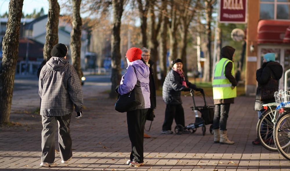 Maastokäynnit ja vuorovaikutustilaisuudet Liikenneympäristön kehittämistoimenpiteisiin liittyvät maastokäynnit ja esteettömyyskävelyt toteutettiin 2.11.2015 Juuassa, 3.11.2015 Nurmeksessa ja Lieksassa ja 4.