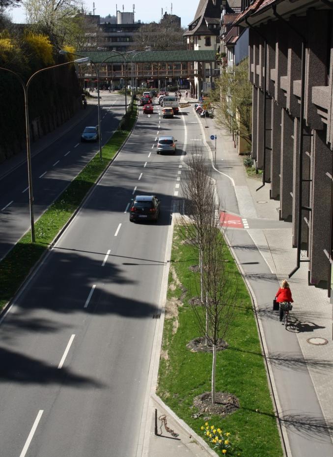 Työn tavoite Työn tavoitteena oli laatia Pielisen Karjalan kuntien alueelle toteutusmahdollisuuksiltaan realistinen ja sopivasti toimintaa ohjaava suunnitelma turvallisen ja kestävän liikkumisen