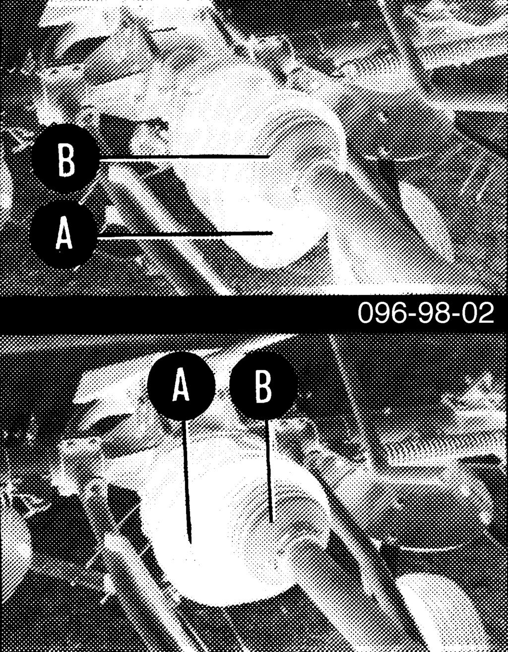 LISÄVARUSTEIDEN ASENTAMINEN Lisävarusteiden asentaminen Alennusvaihteen asentaminen - Irrota syöttövaihteistossa (10) oleva syöttösuppilo.