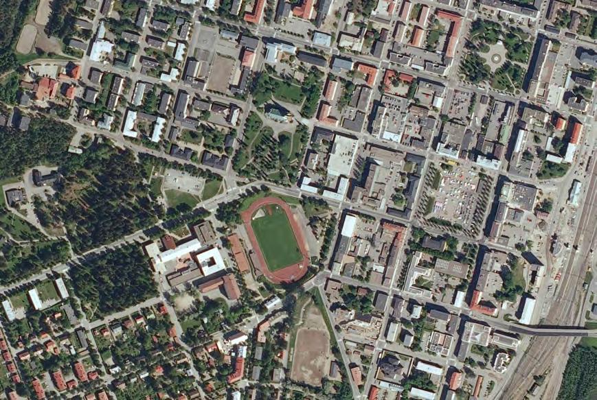 18 KUVA 19. Ortokuva Tekstuurit Rakennusten julkisivutekstuurit ovat ongelmallisimpia, sillä ne eivät yleensä ole kovinkaan hyvin näkyvissä ilmasta kohtisuoraan maahan päin otetuilta kuvilta.