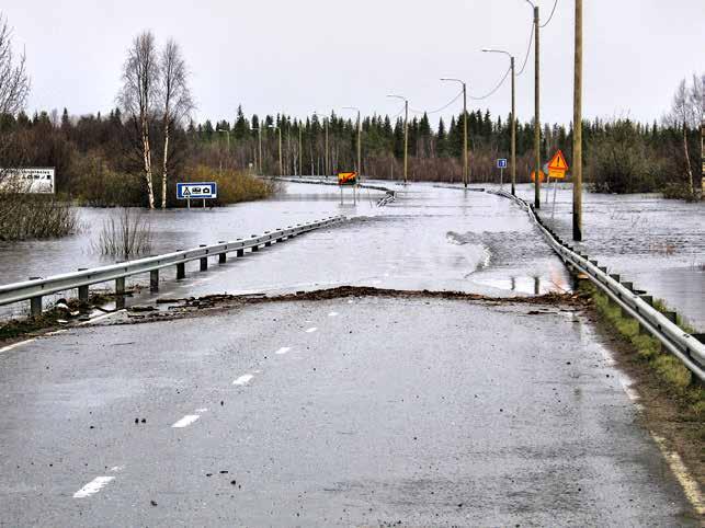 Kemijoen vesistöalueella kaikilla riskialueilla on yleisiä teitä, joille vesi uhkaa nousta jo yleisimmilläkin tulvilla.