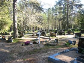 Se on Iin seudun vanhin hautausmaa. Hautausmaan vanha osa on säilynyt koskemattomana vanhoine hautoineen ja polkuineen.