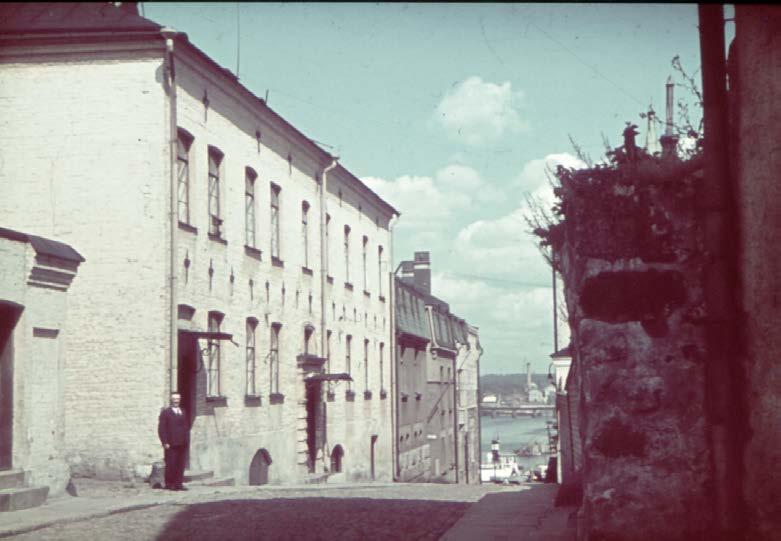 307 Piispankatu 1939. Vasemmalla osittain näkyvän rakennuksen vanhimmat osat ovat keskiajalta.