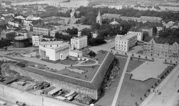 1930, jolloin vihittiin arkkitehti Uno Ullbergin suunnittelema ajanmukainen museorakennus.