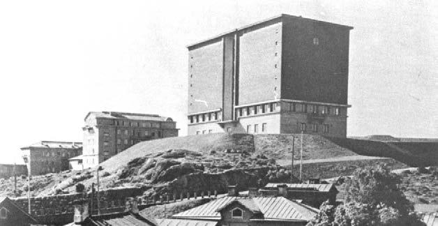 Vesitorni valmistui vuonna 1930 rakennusosakeyhtiö Pyramidin urakoimana, ja sen tilavuus oli 22 000 m3.