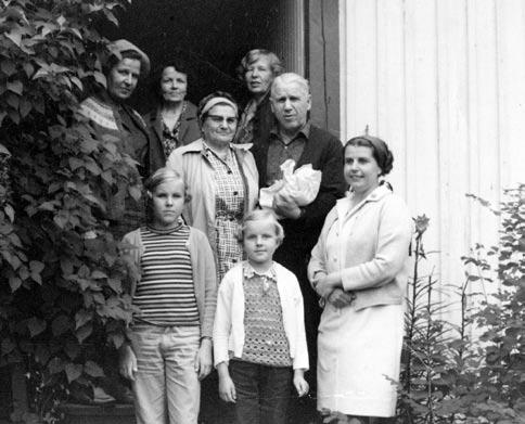 muutamia kadettikersanteiksi. Kadettialikersantti oli siis aivan kärkipään oppilaita.