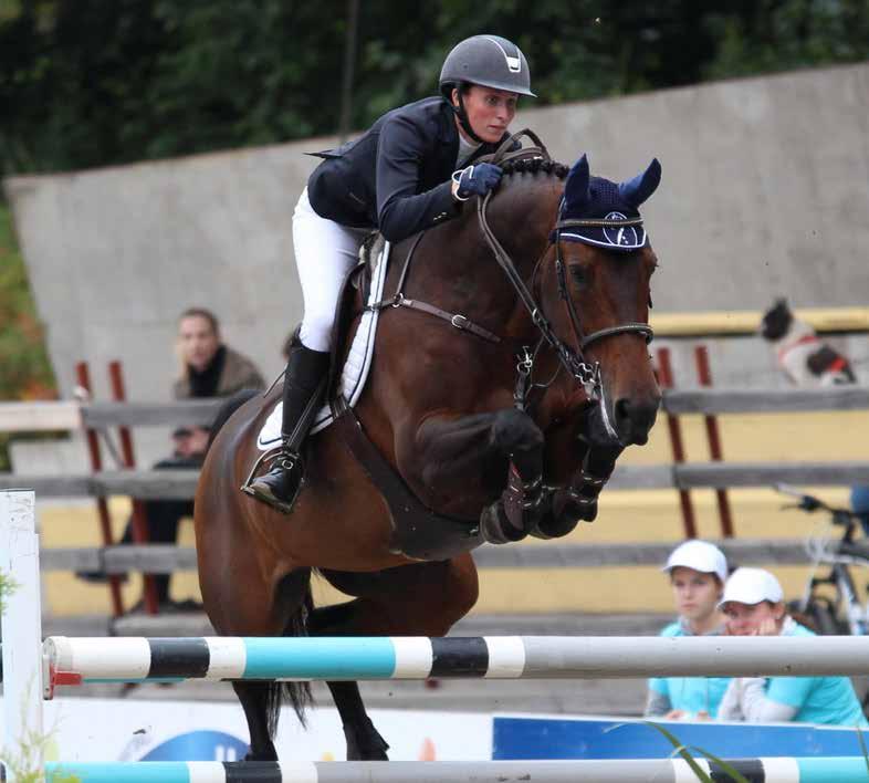 kuva: johanna vaurio-teräväinen kuva: heidi lammi Susanna Granroth, LähiTapiola Grand Prix -sarjan voittaja 2016, kuvassa finaalissa ratsulla Anatevka. Jenni Kurki & Hljómur frá Tunsbergi.