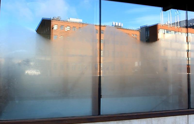 4 IKKUNOIDEN VAIHDON TEKNISET PERUSTEET 4.1 Huurtuminen ja jäätyminen Yksi suurimmista syistä ikkunan vaihtoon on tiivistykset.
