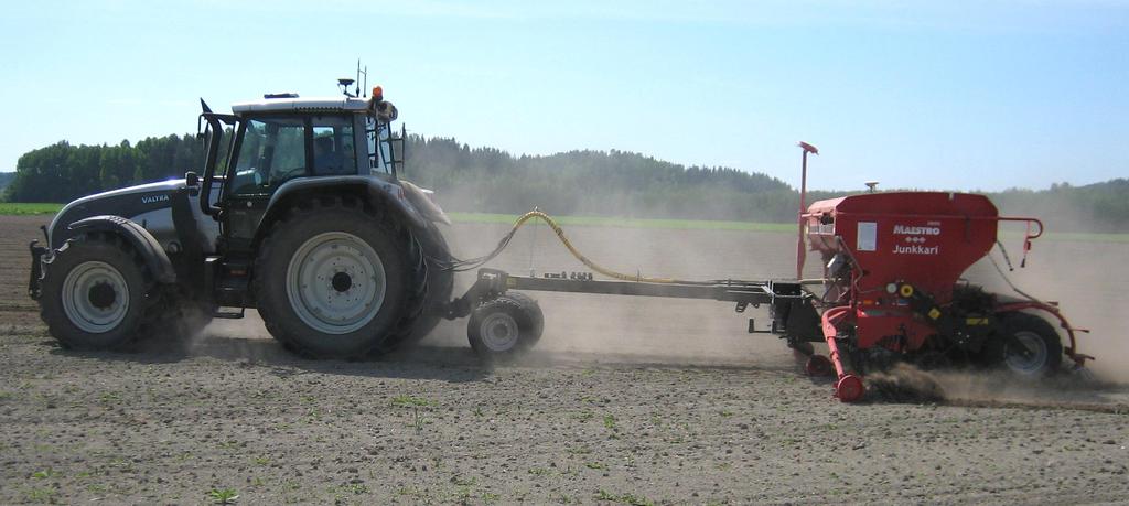 Paikkakohtainen säätö ja tiedonkeruu ISO 11783 & Class III -traktori UT TC