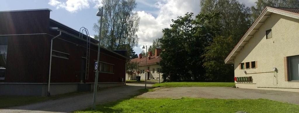 Merkintä sisältää kaupan, palvelujen ja hallinnon ja työpaikkatoimintojen alueita sekä pienehköjä ympäristöhäiriöitä aiheuttamattoman teollisuuden alueita.