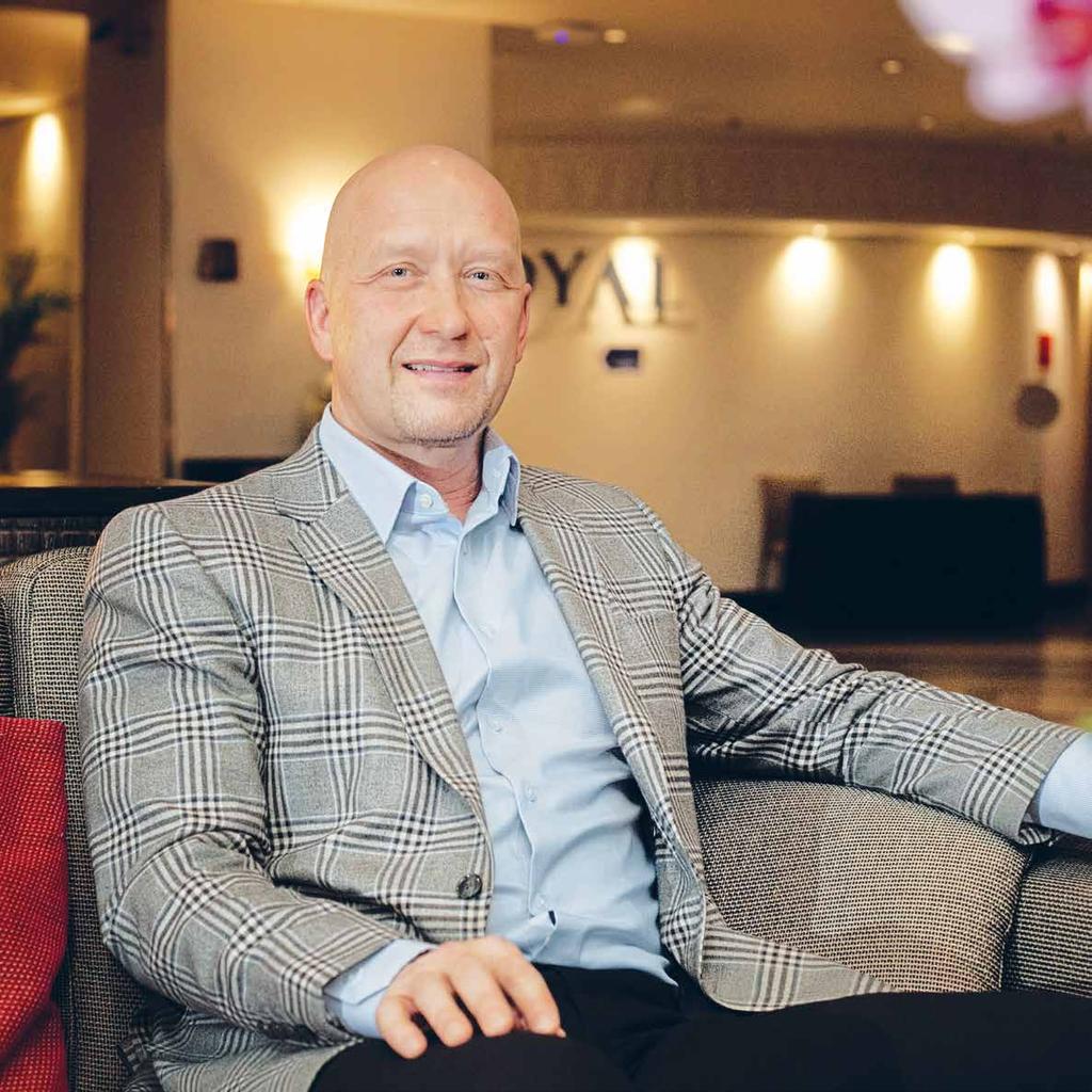JARMO KEKÄLÄINEN Tutkimuksen tukija Kuva: Annika Rauhala NHL-jääkiekkojoukkueen johtotehtävissä työskentelevä Jarmo Kekäläinen on kahden tytön isä.