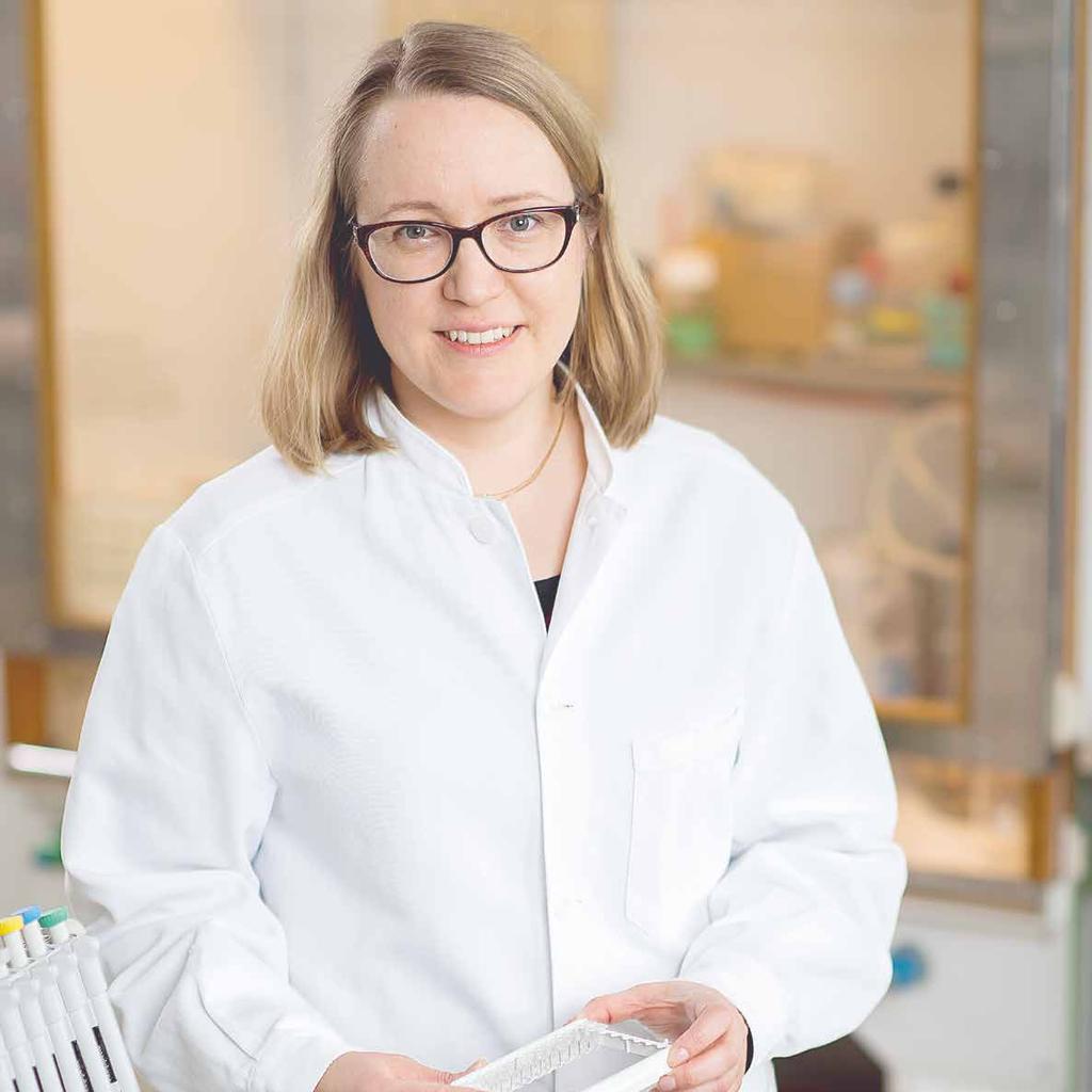 Kuva: Vesa-Matti Väärä KAISA IVASKA Diabetestutkija LUUSTOTUTKIJA KAISA IVASKA ETSII UUSIA NÄKÖKULMIA DIABETESDIAGNOSTIIKKAAN Dosentti Kaisa Ivaskan Turun yliopistossa tekemä diabetestutkimus on