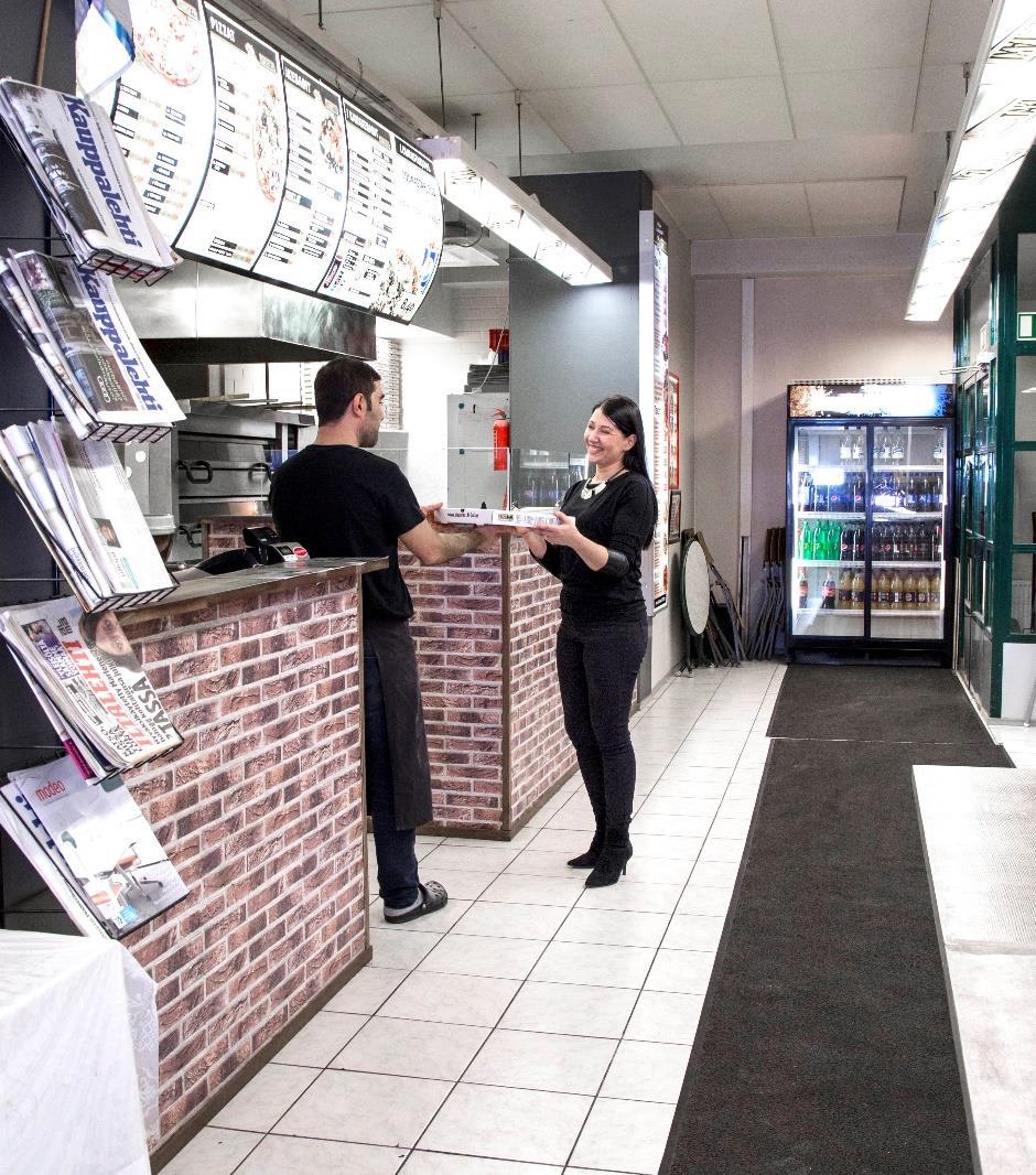 Pizzataxilla on ollut verkkokauppa jo 20 vuotta. Kotiinkuljetus on viime aikoina lisääntynyt merkittävästi, sillä yli puolet tuotteista myydään verkkokaupan kautta.