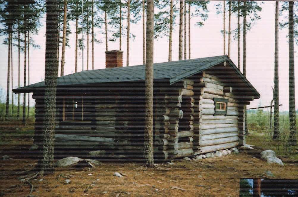 Saarijärvi Kalevan Karhujen puheissa otsikon sana tarkoittaa leiripaikkaa. Lippukunnan ollessa kymmenvuotias suunniteltiin omaa leirialuetta. Erityisesti Wallinin perhe toimi tämän asian hyväksi.