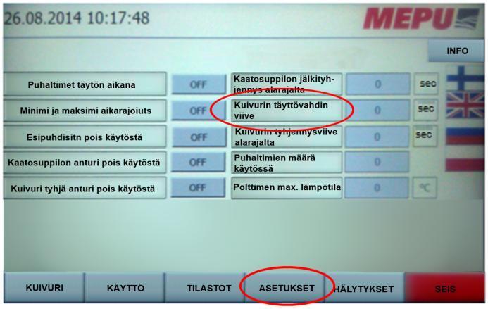 3. Kuivausprosessi 3.1. Viljanlastaus Vilja mitä on tarkoitus kuvata, kuljetetaan kaatoaltaaseen. Kaatoaltaasta se siirtyy kuppielevaattorin nostamana jakajan kautta esipuhdistimelle ja levittimelle.