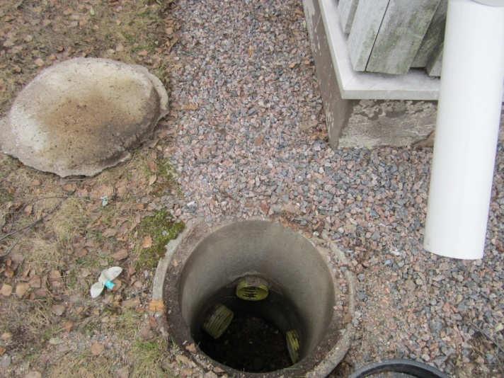 Kuva 9 Salaojien tarkistuskaivo