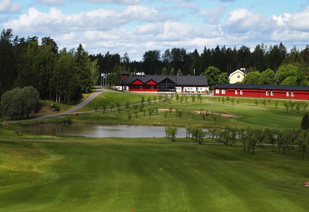 Lisäksi 9-reikäiselle Ysi+ -kentälle pääsee kuka tahansa kokeilemaan golfia, vaikka green cardia ei vielä olisikaan. KENELLE SOPII? Kaunis kenttä mukautuu pelitasoon taidoista riippumatta.