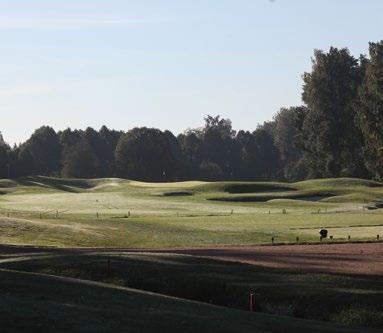 En usko Pohjoismaista löytyvän Linna Golfia parempaa kenttää. viisinkertainen British Open -voittaja Peter Thompson Iltagreenfee kello 16 jälkeen 39 GOGOLF GUIDE -ETU LINNA GOLF Suomen komein kenttä?