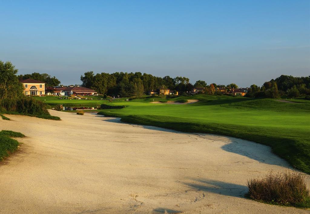 Viinit ja golf ovat loistava yhdistelmä Pohjois-Italian järvialueen kanssa! Petri Rajala, Pro Classic Bogognon Conte-kentän väylä numero 18 on 35-metrinen par 4 -väylä.