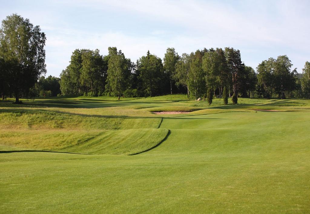 Hämeenlinnan Tiilaakso enemmän kuin pelkkä golfkierros Lauri Manninen, Tawast Golf Aulangon Eversti kentän väylä numero 18 on 386-metrinen par 4 -väylä.