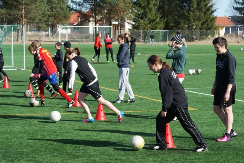 LiikUn jäsenet Järjestöjäsenet (31 kpl) Hengitysliitto HELI ry, Lounais-Suomen Taitoluistelu ry, Paavo Nurmi -keskus kannatusyhdistys ry.