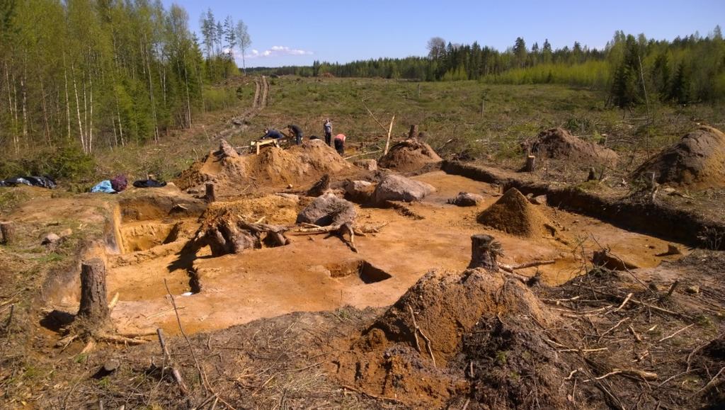 välillä 303305, luoteeseen. Kuvaaja: P.