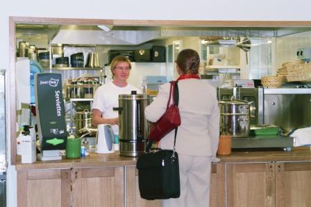 ja elämänlaatua Tarvitaan uusia ideoita ja käytäntöjä, joilla aktivoidaan ikääntyneitä hyvään ravitsemukseen ja yhdessä