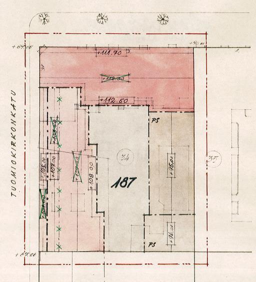 Asemakaava Suunnittelualueella on voimassa 13.8.1956 vahvistunut asemakaava nro 851. Asemakaavassa suunnittelualue on asunto- tai liiketontti.