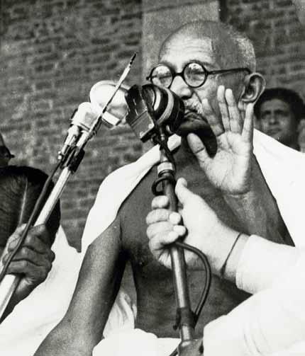 Silti Gandhi vannoi yhä satyagrahan eli passiivisen vastarinnan nimeen, kun hän vuonna 1942 käynnisti Quit India -kampanjansa.