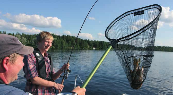 20 AKTIVITEETIT Aktiviteetit Alueen lukuisat virta- ja koskipaikat ja laajat vesistöt tekevät siitä todellisen kalamiehen unelmakohteen.