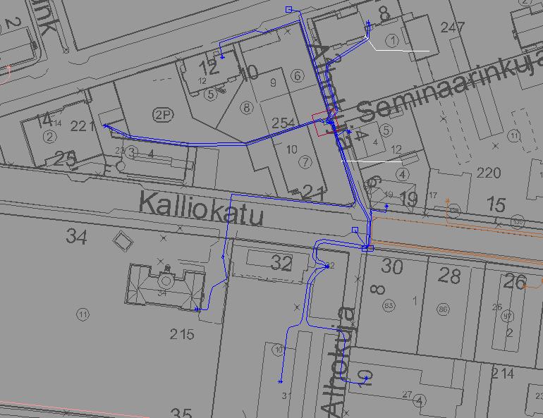 Ensisijainen vaihtoehto (Rauman Energian kannalta) Korttelin rakennusalaa siirretään niin, että etäisyys olemassa olevaan puistomuuntamoon on vähintään 8 metriä.