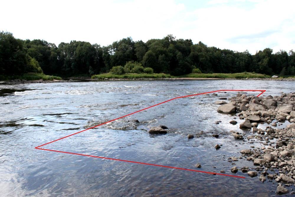 7 3.1.1 Koealat Ruskilankosken sähkökoekalastukset tehtiin 23.8.2014. Koekalastuksen aikana joen virtaama oli n. 60 m 3 /s.