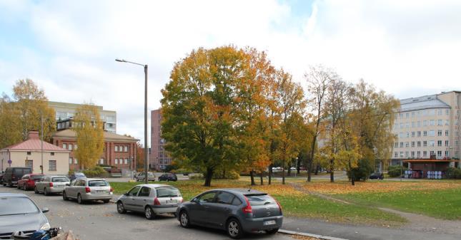 Etenkin osassa alaluokan ehdotuksista on muotoiltu veistoksellista rakennusta, joka ei liity ympäristöönsä ja johon toimintoja ei ole voitu järkevästi sijoittaa.