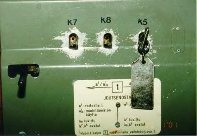 Kuva 6. Kolmen tavaravaunun suistuminen kiskoilta Rauhassa 26.1.2001.